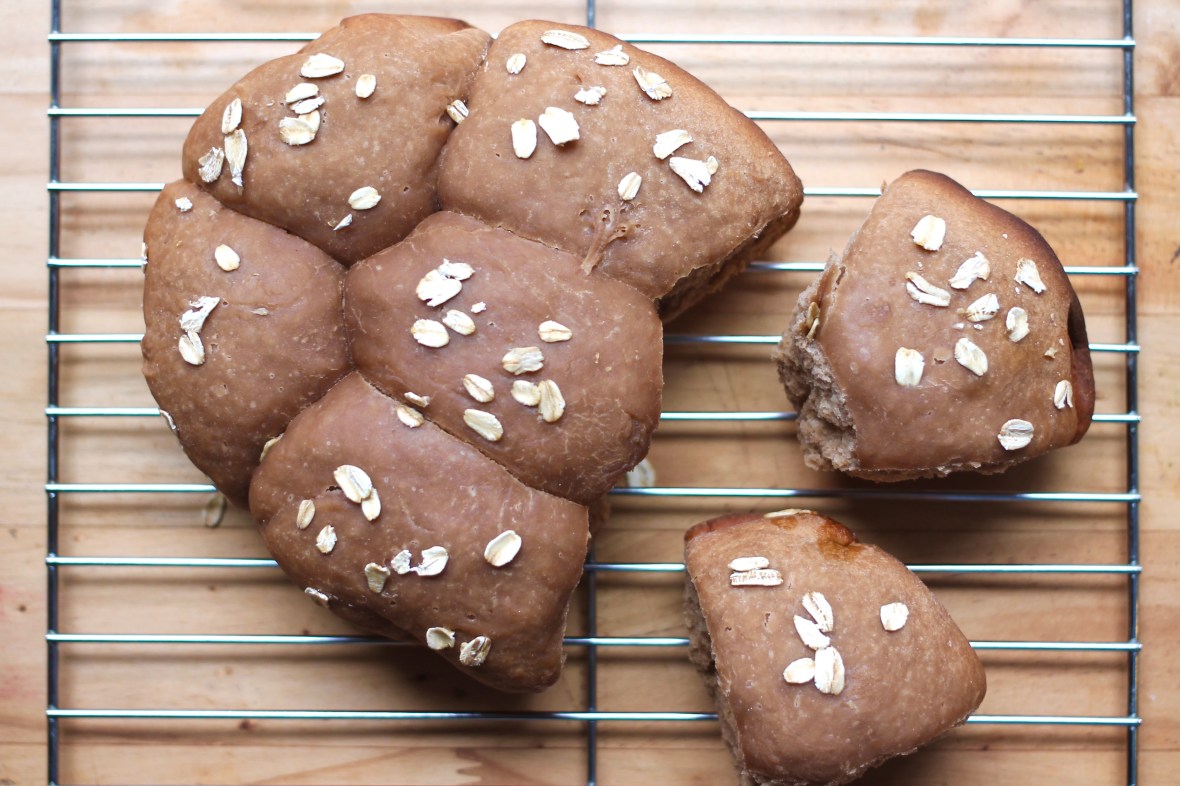 slow cooker brown bread rolls